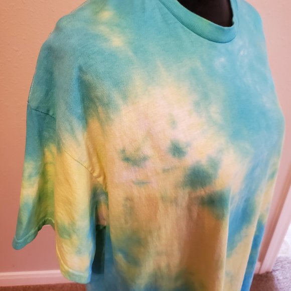 Tie dye boho style, unisex T shirt size Large. 100% cotton. - Picture 4 of 11